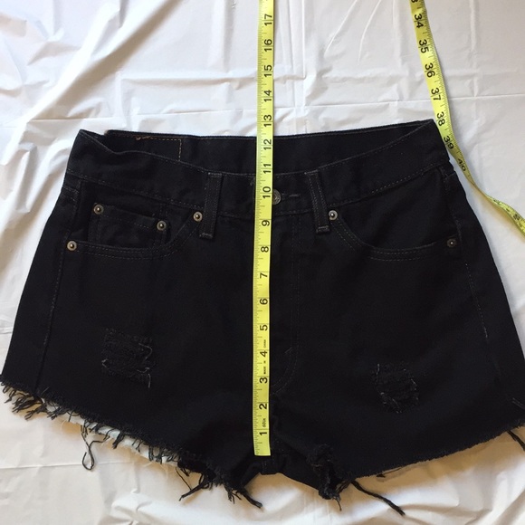 Levi’s Black High Rise Cut Off Denim Shorts - Picture 5 of 6